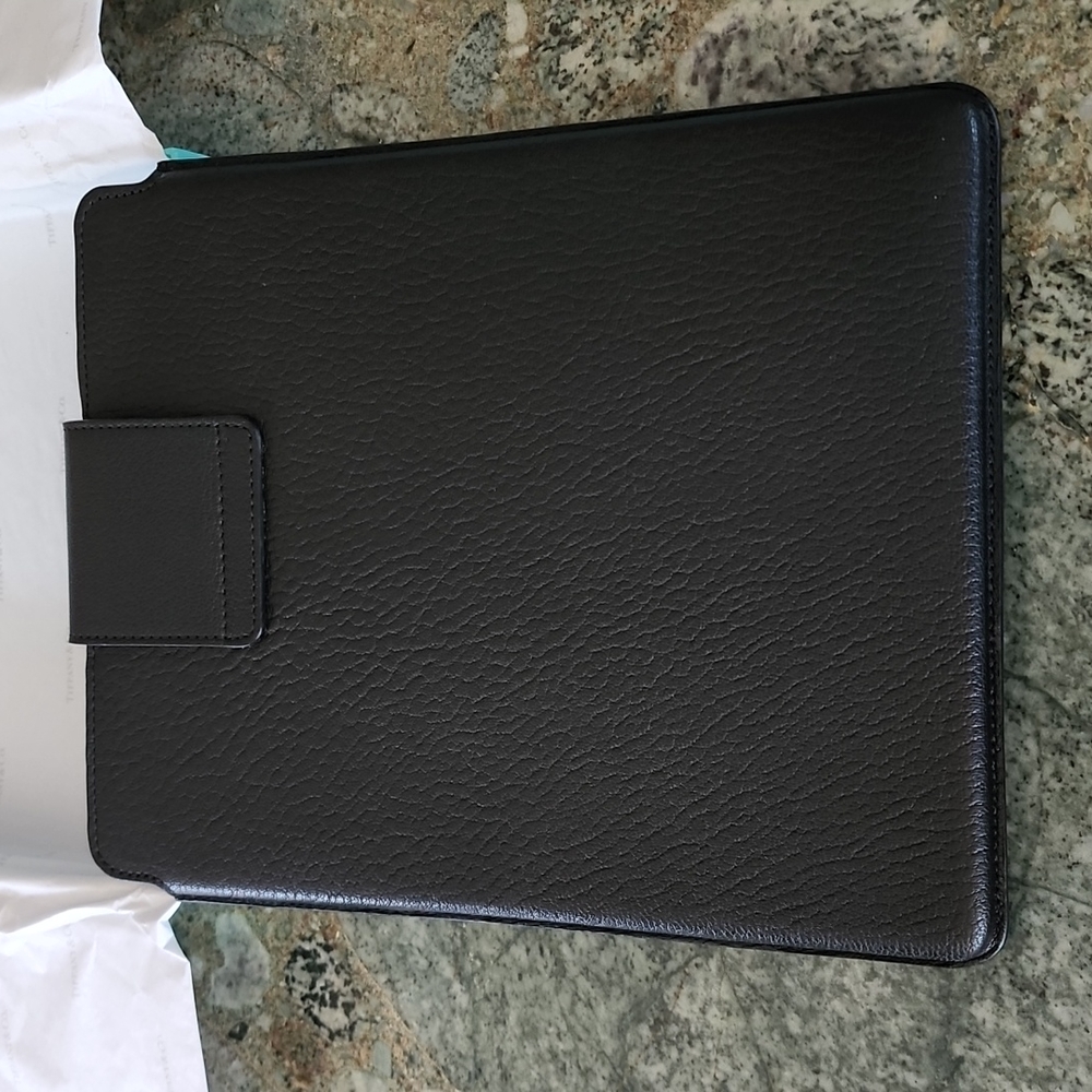 Tiffany Leather iPad/Tablet Cover - Picture 7 of 12